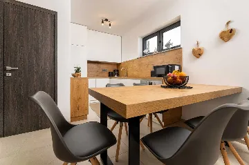 Klimno Villa for 6 Guests with Heated Pool