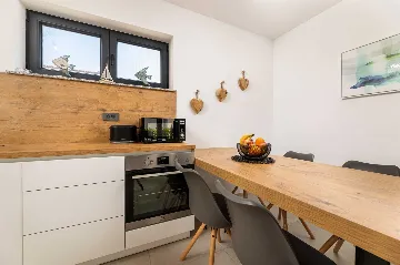 Klimno Villa for 6 Guests with Heated Pool