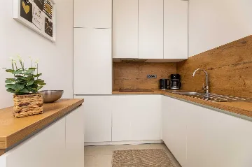 Klimno Villa for 6 Guests with Heated Pool