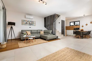 Klimno Villa for 6 Guests with Heated Pool