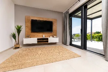 Klimno Villa for 6 Guests with Heated Pool