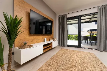 Klimno Villa for 6 Guests with Heated Pool