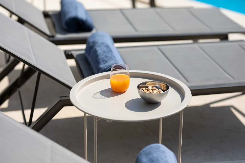 Klimno Villa for 6 Guests with Heated Pool