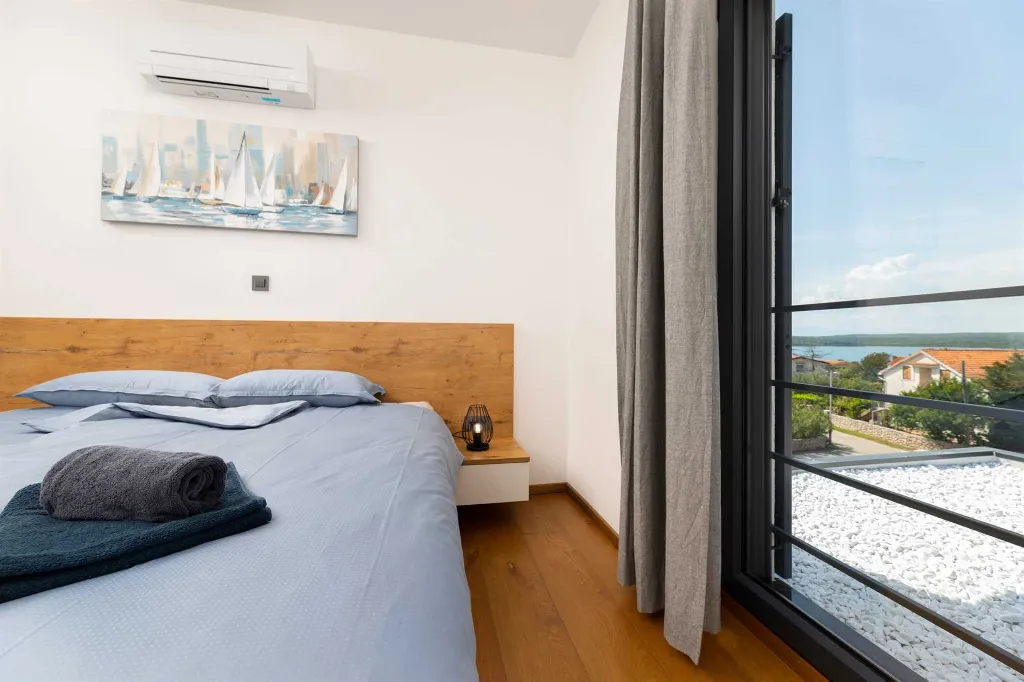 Klimno Villa for 6 Guests with Heated Pool
