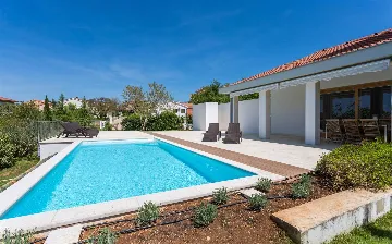 3-Bedroom Villa in Klimno (Krk) for Up to 6