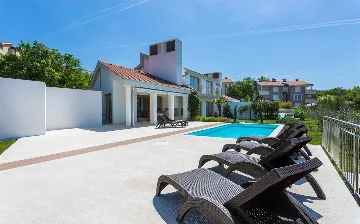 3-Bedroom Villa in Klimno (Krk) for Up to 6