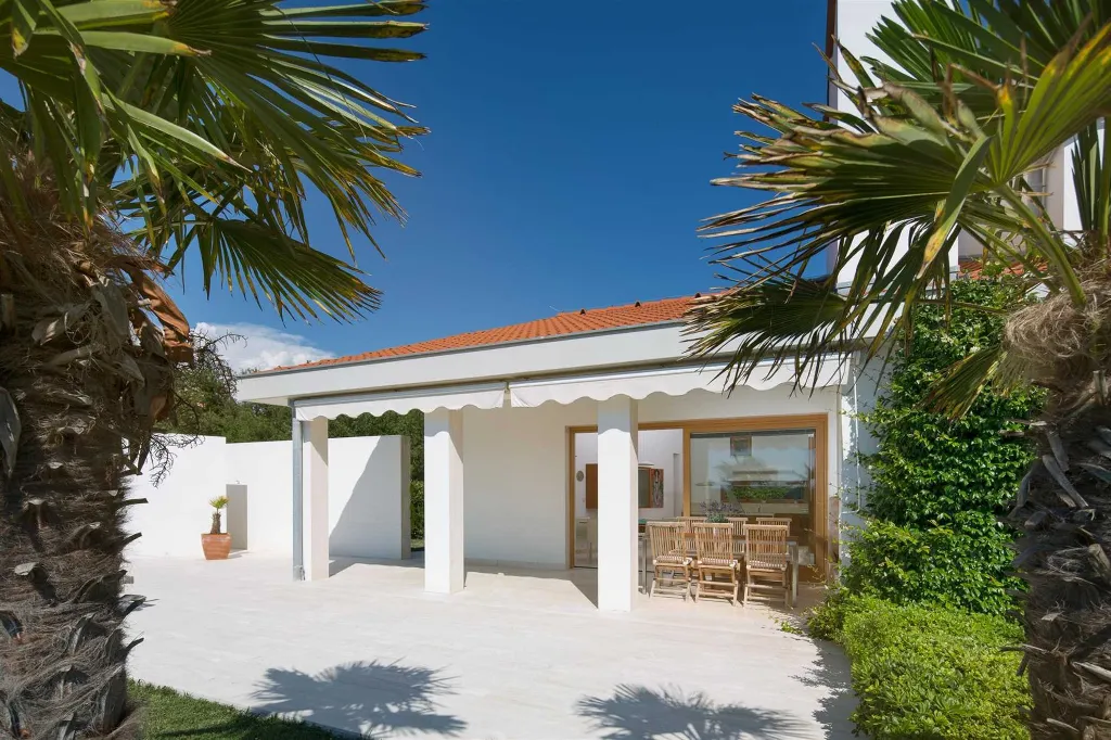 3-Bedroom Villa in Klimno (Krk) for Up to 6