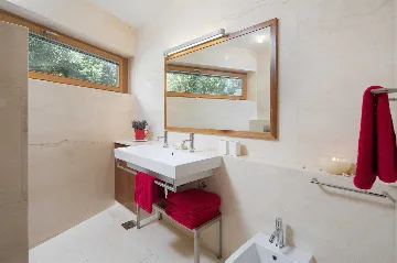 3-Bedroom Villa in Klimno (Krk) for Up to 6