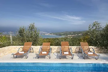 3-Bedroom Villa in Sužan (Krk) with Pool