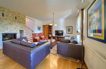 3-Bedroom Villa in Sužan (Krk) with Pool