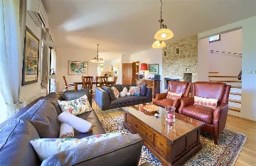 3-Bedroom Villa in Sužan (Krk) with Pool