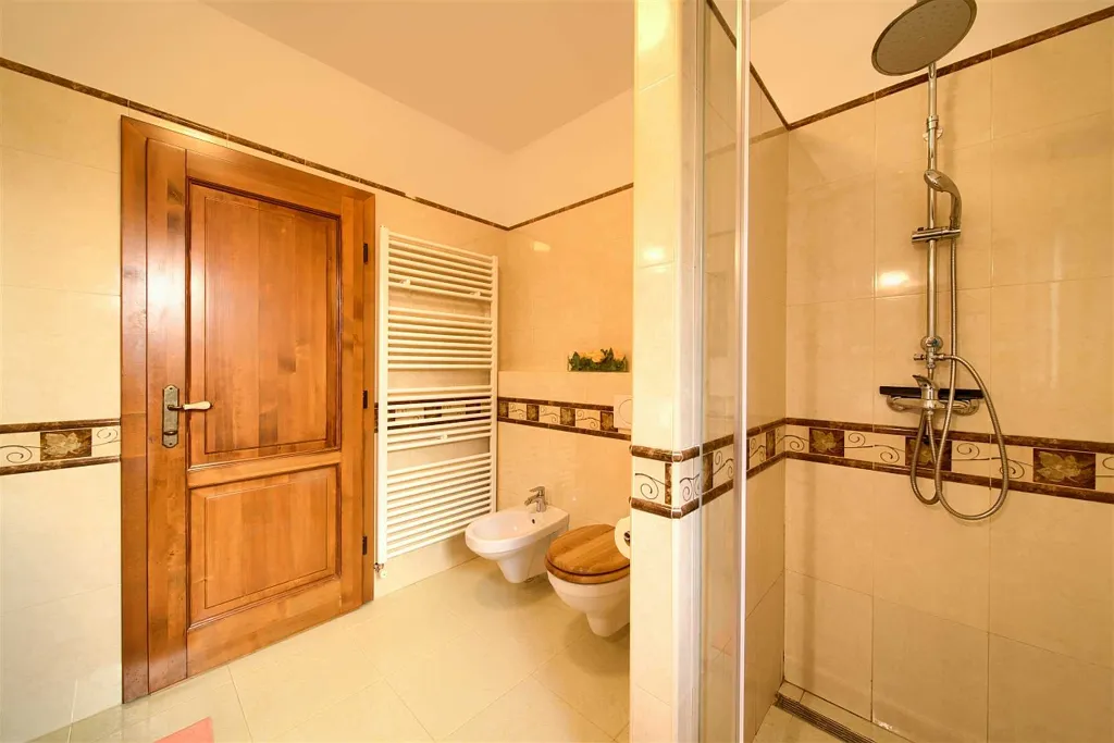3-Bedroom Villa in Sužan (Krk) with Pool
