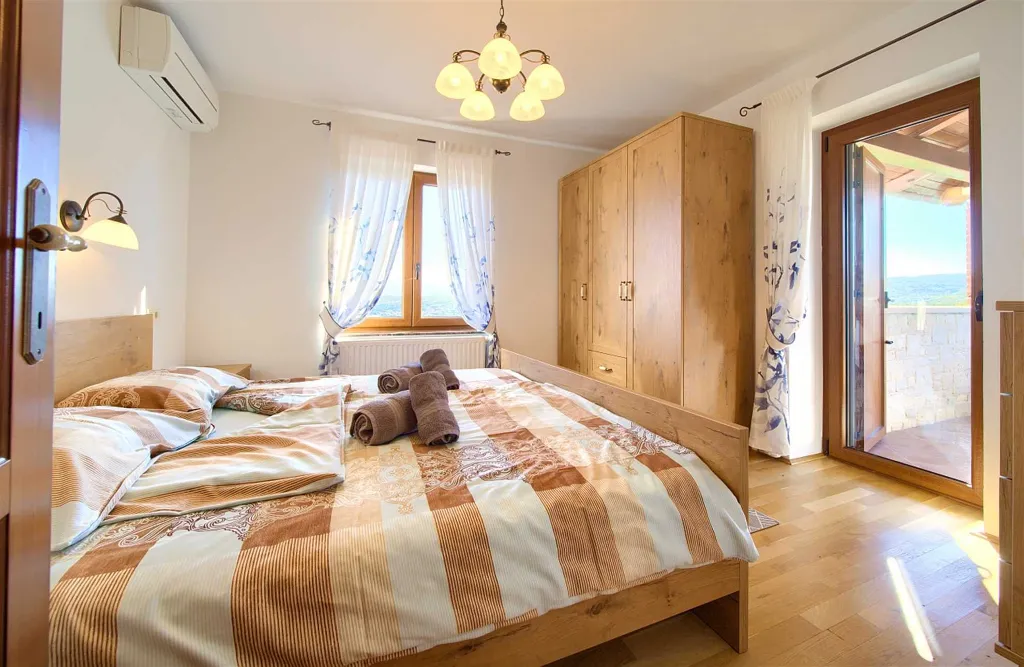 3-Bedroom Villa in Sužan (Krk) with Pool