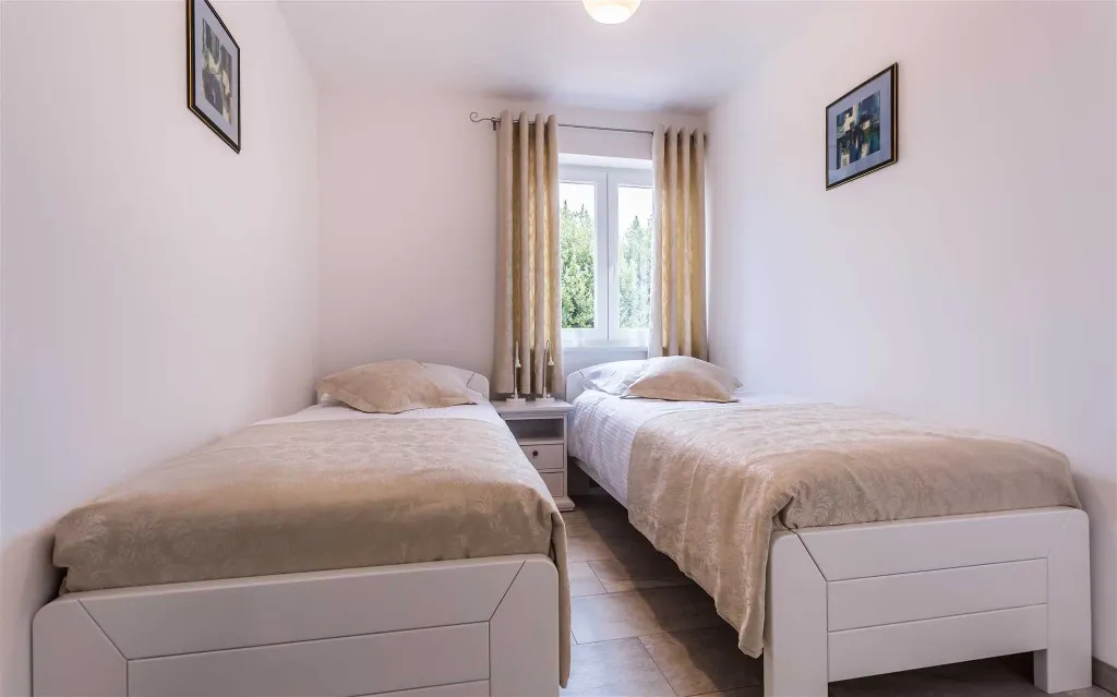 Private Villa in Sužan (Krk) for Up to 8 Guests