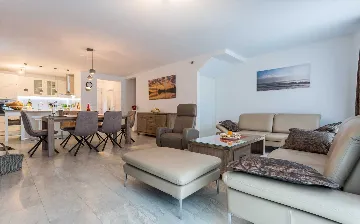 Private Villa in Sužan (Krk) for Up to 8 Guests