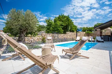 Private Villa in Sužan (Krk) for Up to 8 Guests