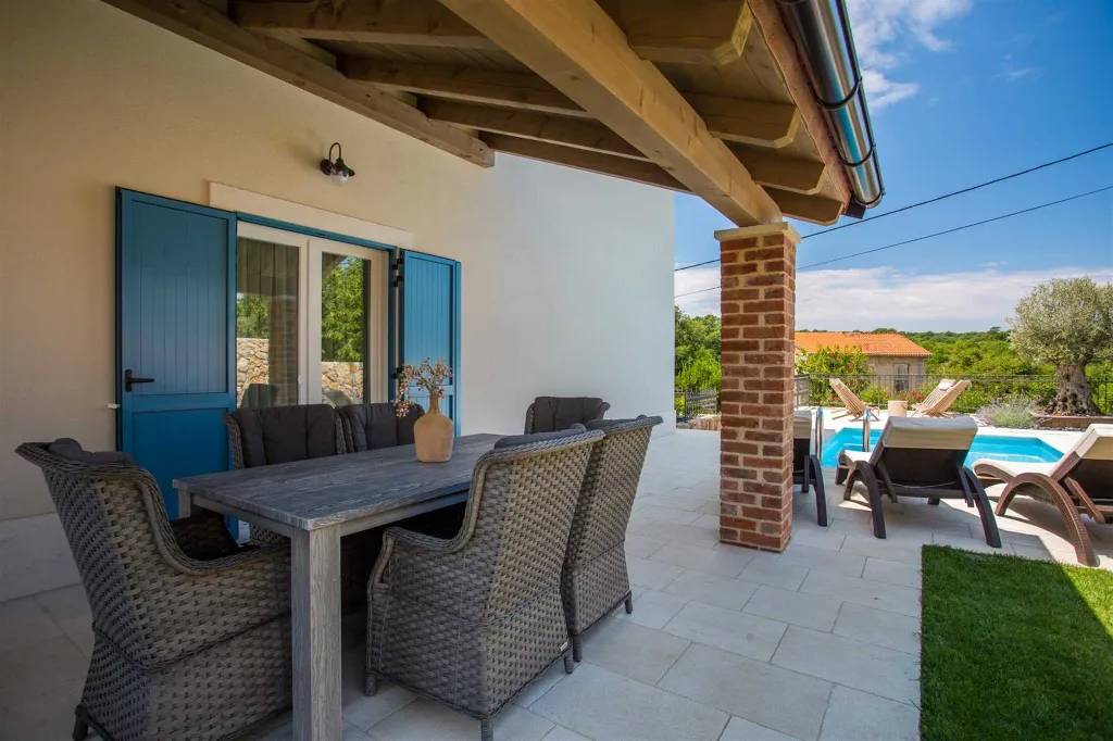 Private Villa in Sužan (Krk) for Up to 8 Guests