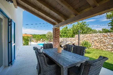 Private Villa in Sužan (Krk) for Up to 8 Guests