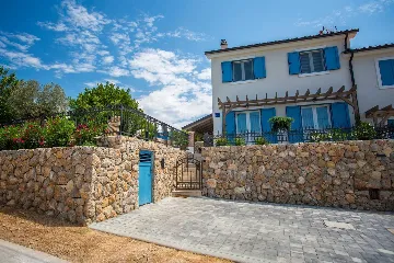 Private Villa in Sužan (Krk) for Up to 8 Guests
