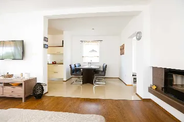 3-Bedroom Villa with Heated Pool in Kornić (Krk)