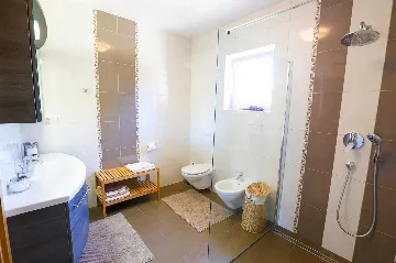 3-Bedroom Villa with Heated Pool in Kornić (Krk)