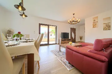 Seaside Villa for 6 Guests in Čižići (Krk)