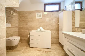 Seaside Villa for 6 Guests in Čižići (Krk)