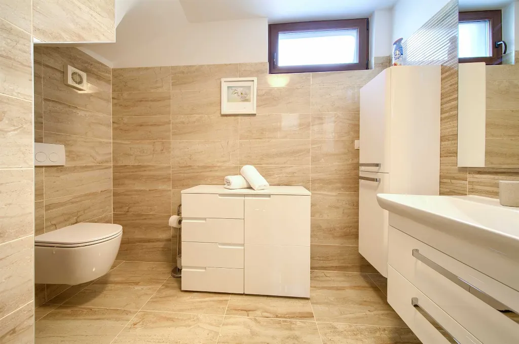Seaside Villa for 6 Guests in Čižići (Krk)