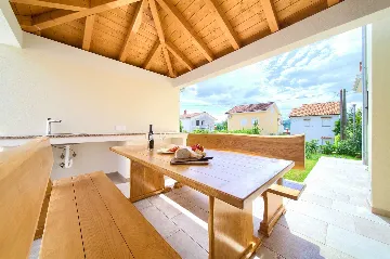 Seaside Villa for 6 Guests in Čižići (Krk)