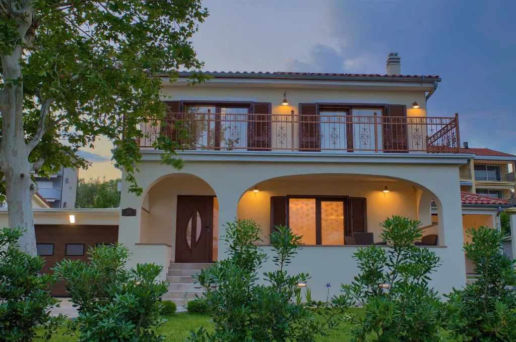 Seaside Villa for 6 Guests in Čižići (Krk)