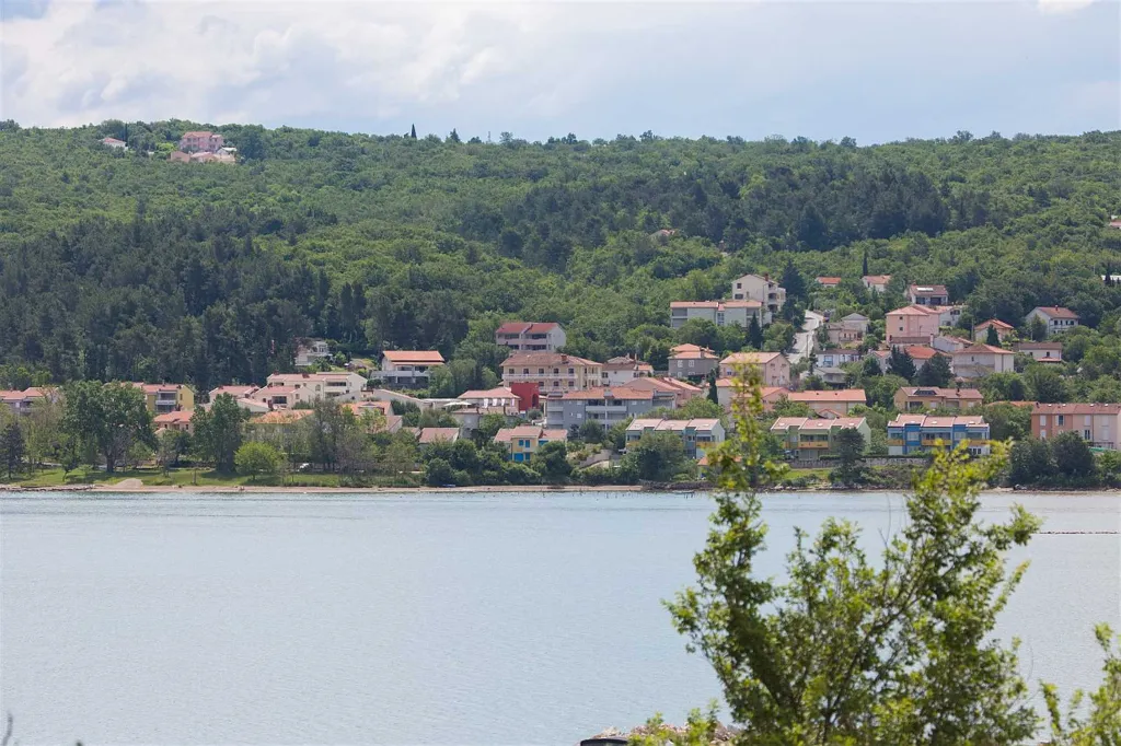Seaside Villa for 6 Guests in Čižići (Krk)