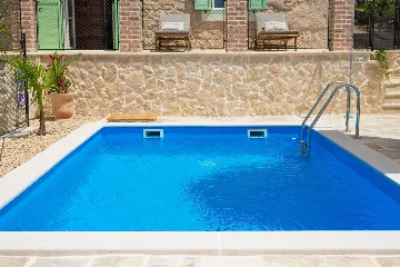 4-Bedroom Villa in Malinska with Heated Pool
