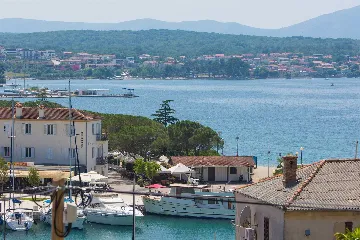 4-Bedroom Villa in Malinska with Heated Pool