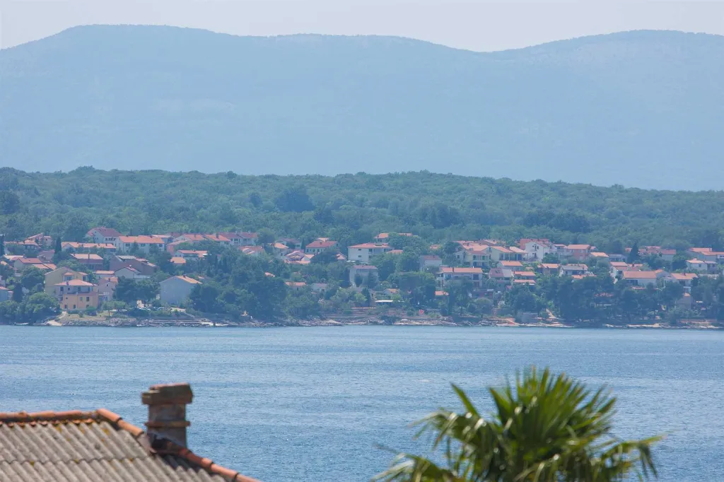 4-Bedroom Villa in Malinska with Heated Pool