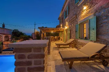 4-Bedroom Villa in Malinska with Heated Pool