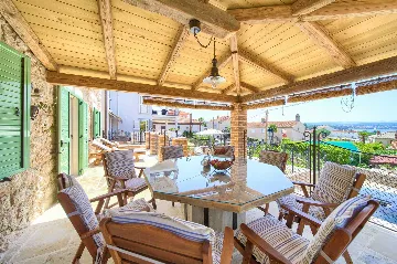 4-Bedroom Villa in Malinska with Heated Pool