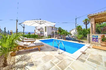 4-Bedroom Villa in Malinska with Heated Pool