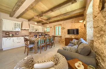 4-Bedroom Villa in Malinska with Heated Pool