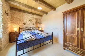 4-Bedroom Villa in Malinska with Heated Pool