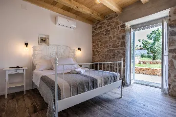 Stone Villa with Private Pool in Klimno (Krk)