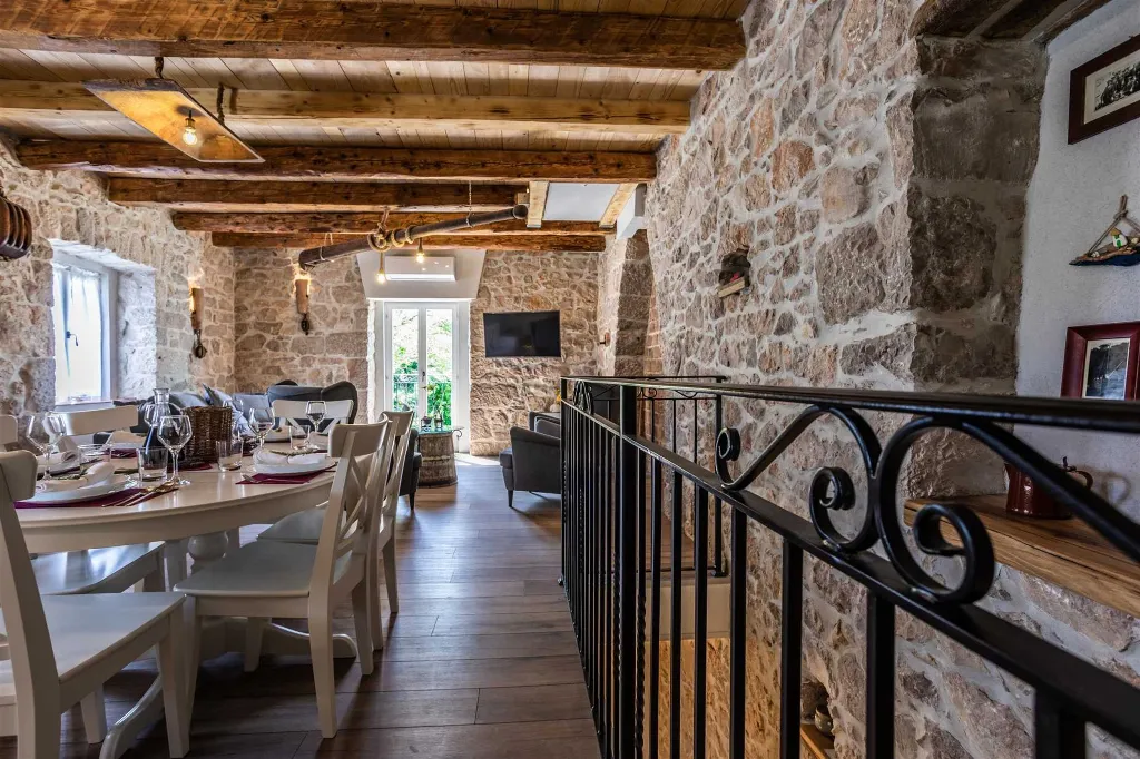 Stone Villa with Private Pool in Klimno (Krk)