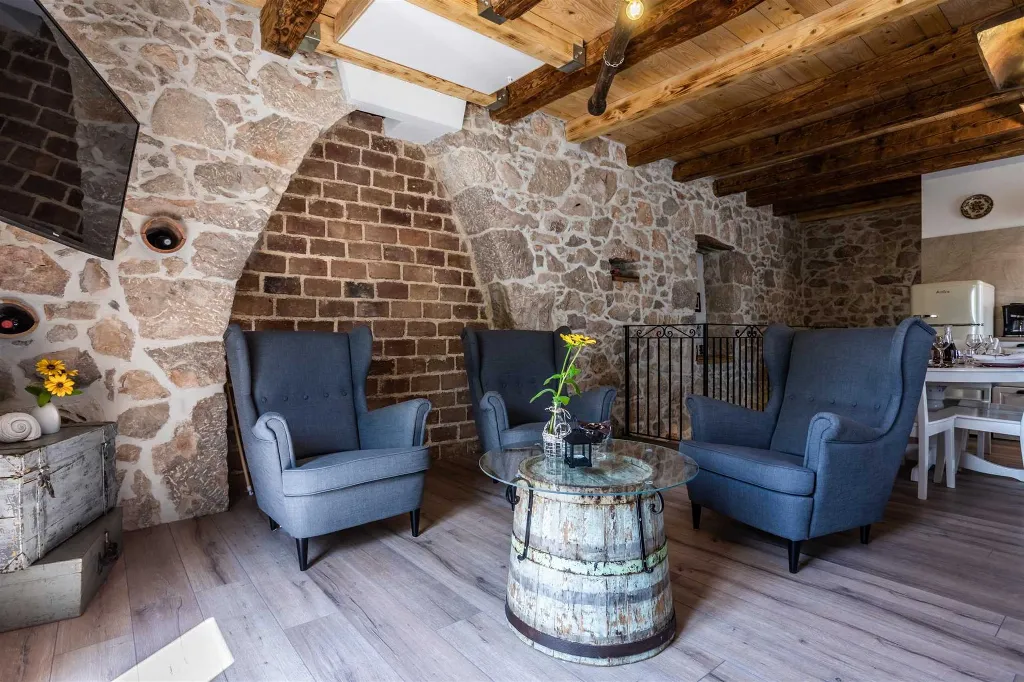 Stone Villa with Private Pool in Klimno (Krk)