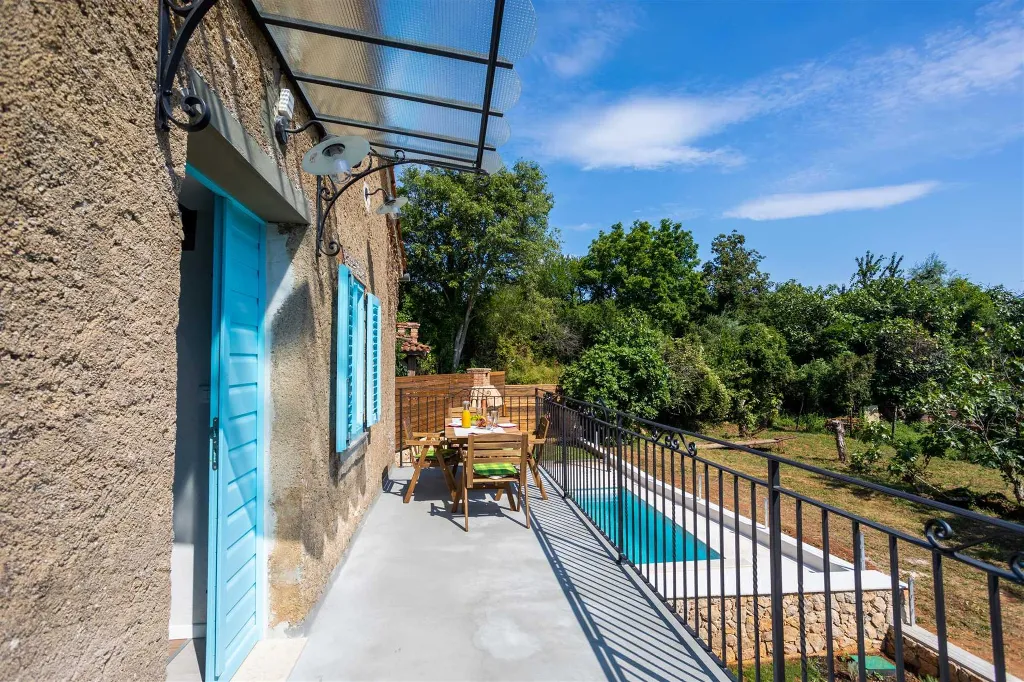 Stone Villa with Private Pool in Klimno (Krk)