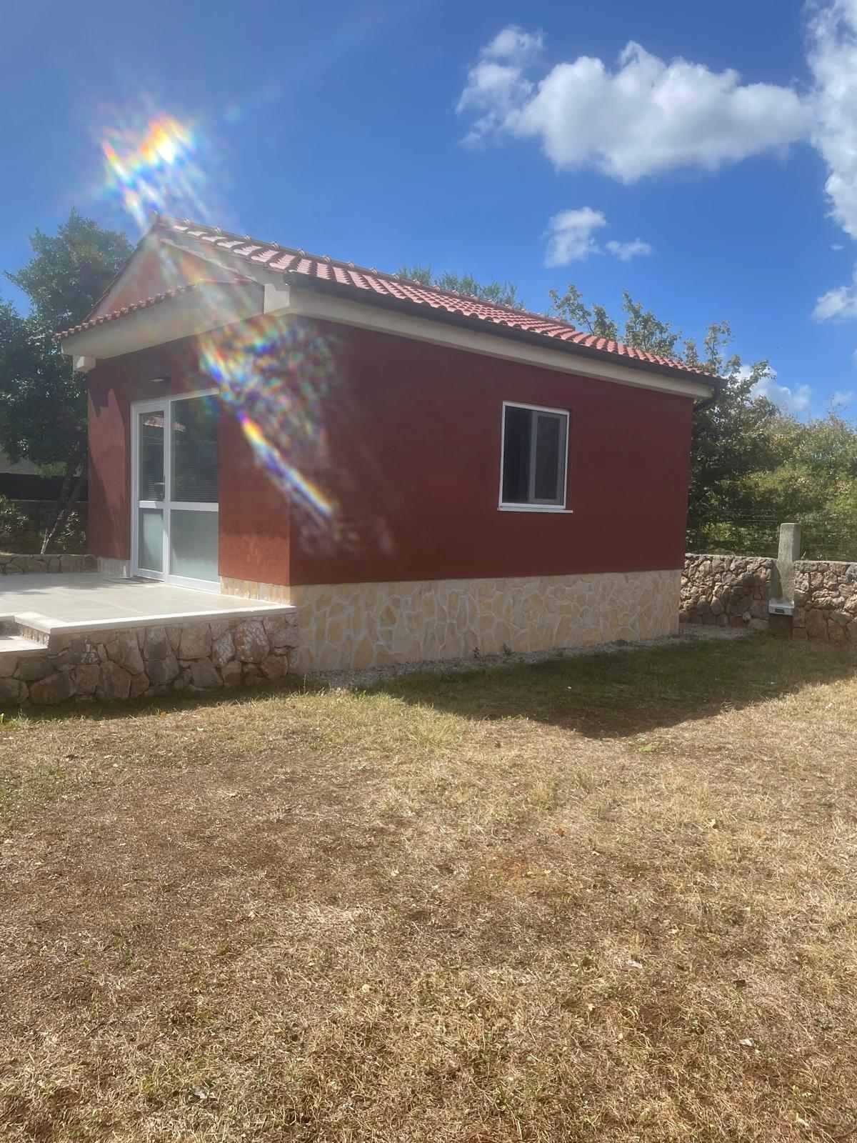Villa Cedar z velikim bazenom, letno kuhinjo in dodatno hiško