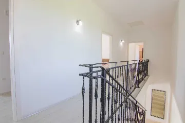 3-Bedroom Villa with Pool & Outdoor Kitchen in Gostinjac