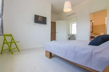 3-Bedroom Villa with Pool & Outdoor Kitchen in Gostinjac