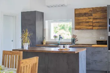 3-Bedroom Villa with Pool & Outdoor Kitchen in Gostinjac