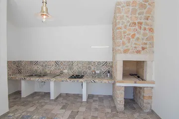 3-Bedroom Villa with Pool & Outdoor Kitchen in Gostinjac