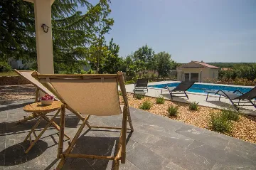 3-Bedroom Villa with Pool & Outdoor Kitchen in Gostinjac