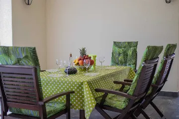 3-Bedroom Villa with Pool & Outdoor Kitchen in Gostinjac